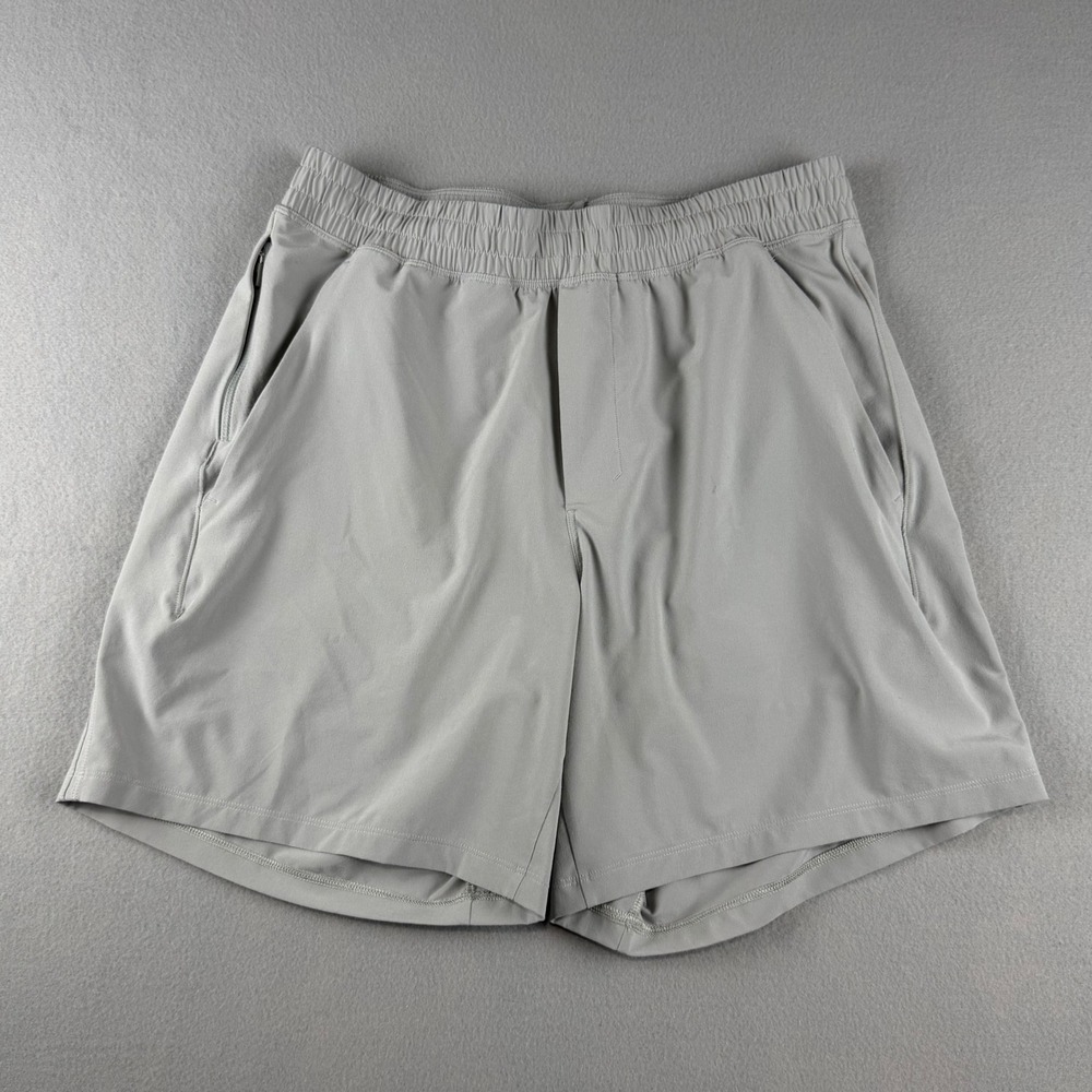 Lululemon Mens Athletic Training Shorts Light Gray Inseam Size M
